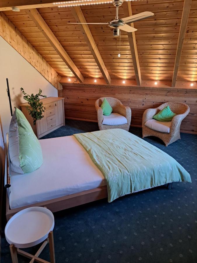 Steewer Landhaus Gemuetliche Ferienwohnung Bis 6 Pers In Ruhiger Ortsrandlage Stebach Extérieur photo
